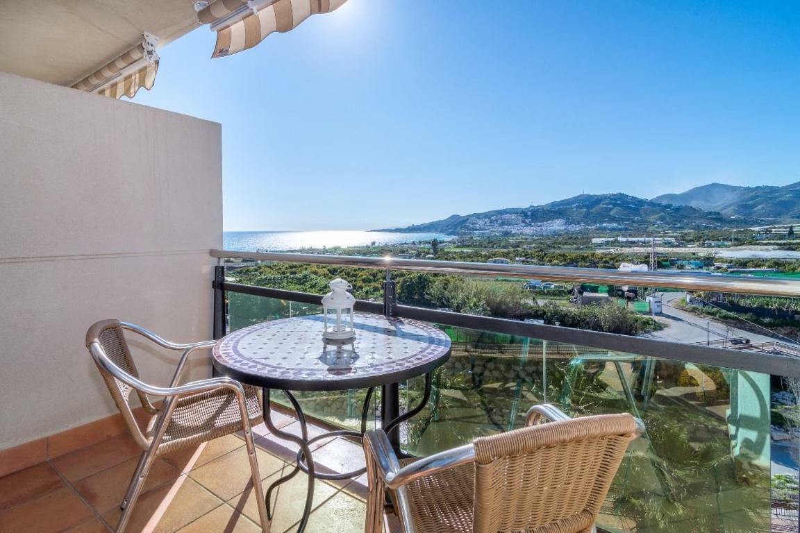 Apartamento En El Mirador De نيرخا المظهر الخارجي الصورة